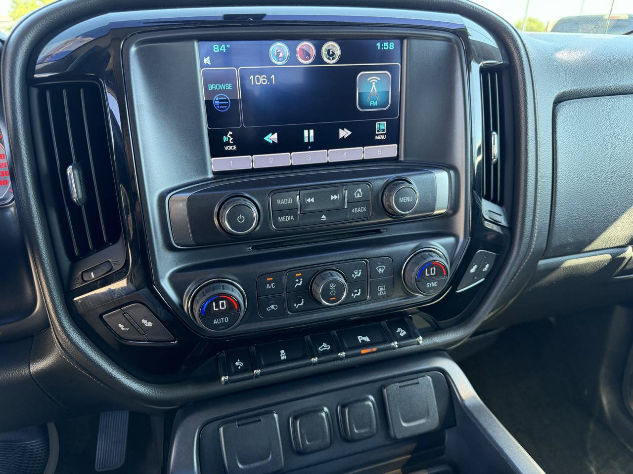 Used 2015 Chevrolet Silverado 1500 LTZ Z71 w/ LTZ Plus Package AWD/4WD image 4