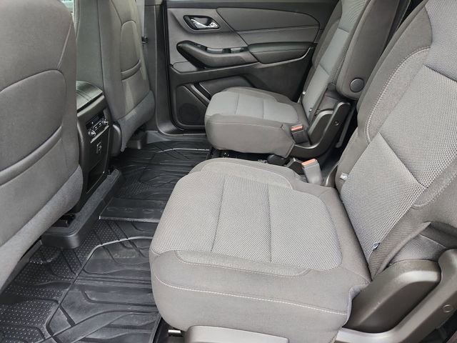 Used 2023 Chevrolet Traverse LT image 23