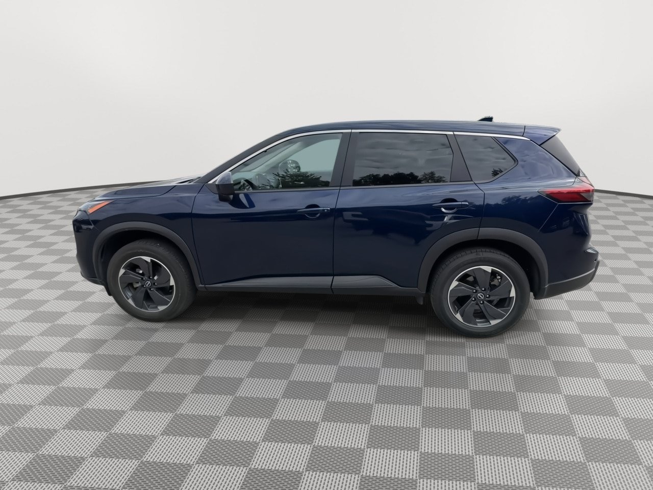 Used 2024 Nissan Rogue SV AWD/4WD image 5