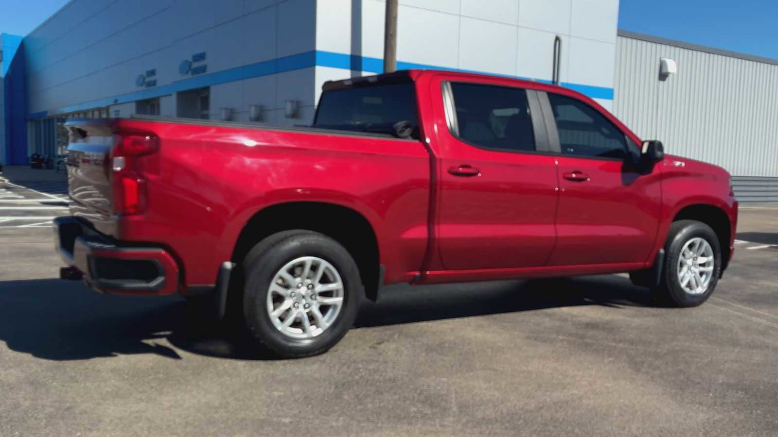Certified 2020 Chevrolet Silverado 1500 RST image 2