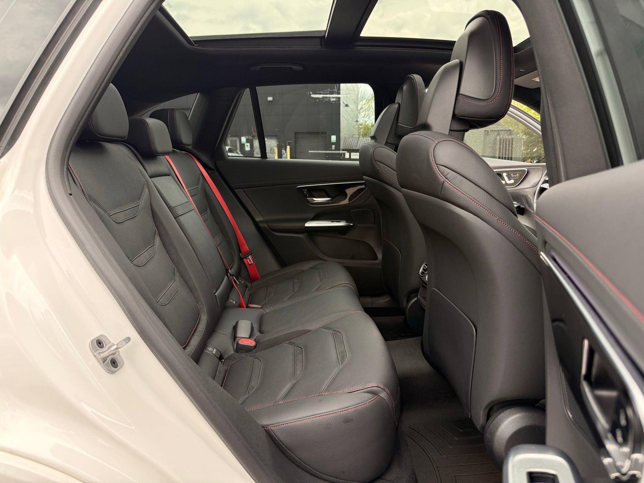 Used 2026 Mercedes-Benz GLC 43 AMG 4MATIC image 24