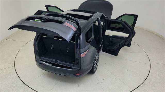 Used 2024 Land Rover Discovery Dynamic SE image 91