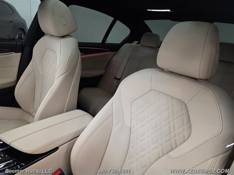 Used 2023 BMW 530i w/ M Sport Package RWD image 27