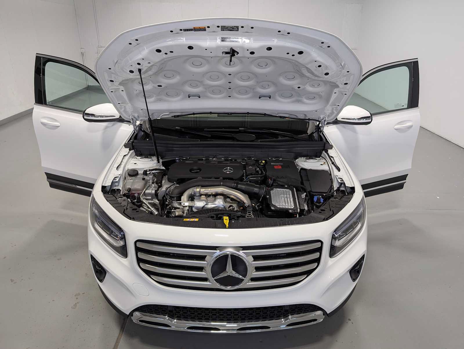 New 2026 Mercedes-Benz GLB 250 4MATIC image 11
