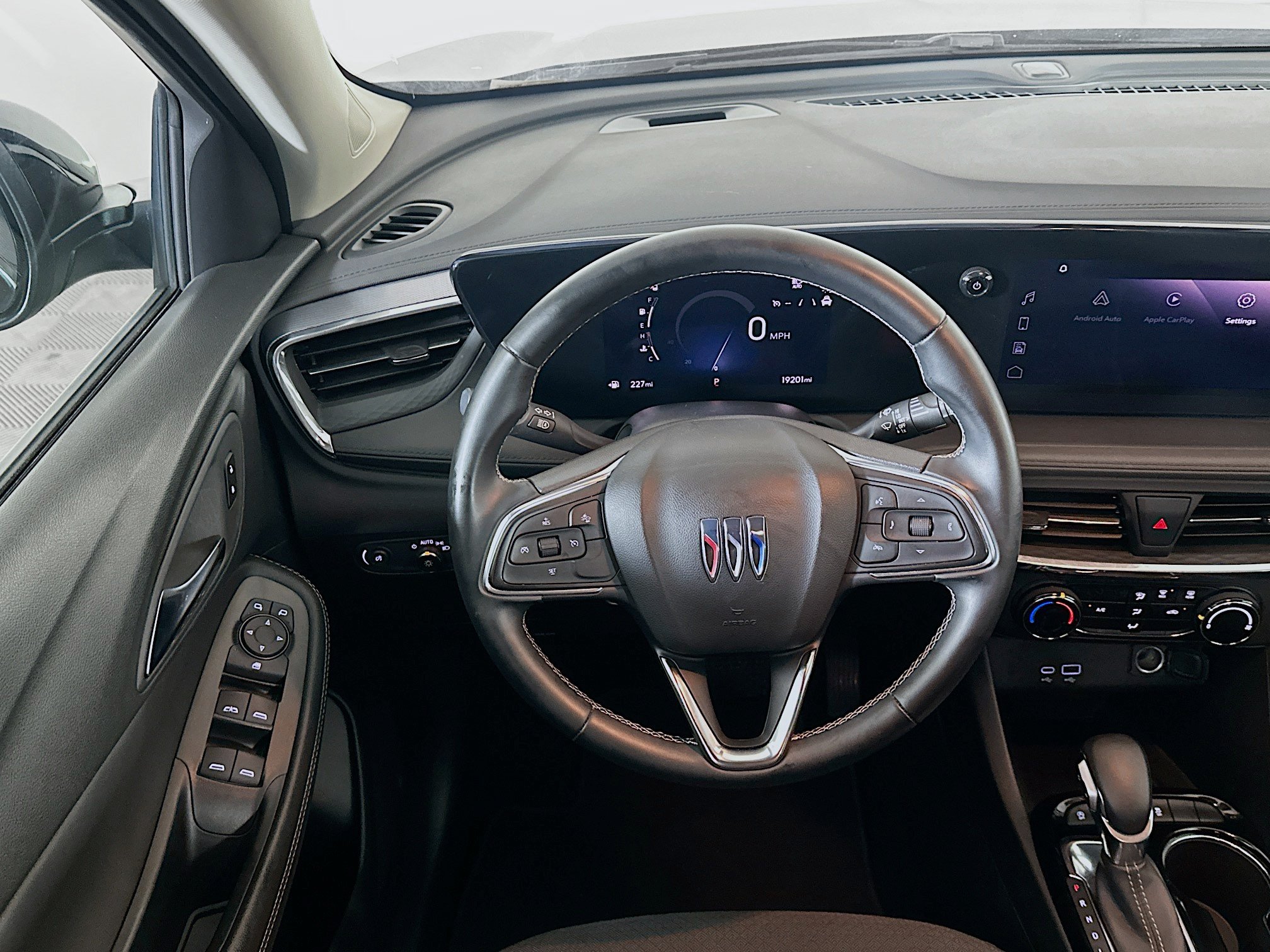 Used 2025 Buick Encore GX Preferred FWD image 18