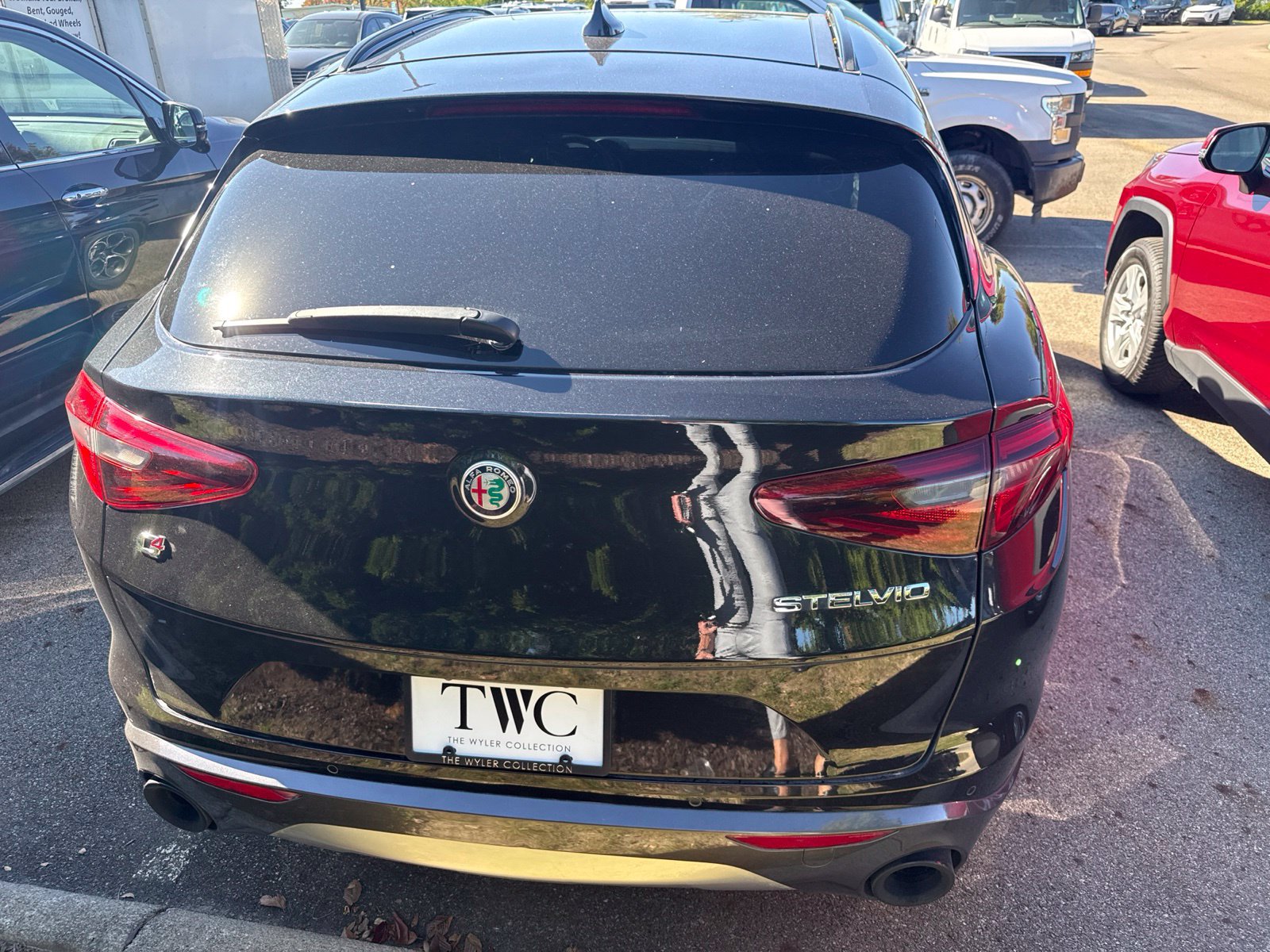 Used 2023 Alfa Romeo Stelvio Ti AWD/4WD image 5