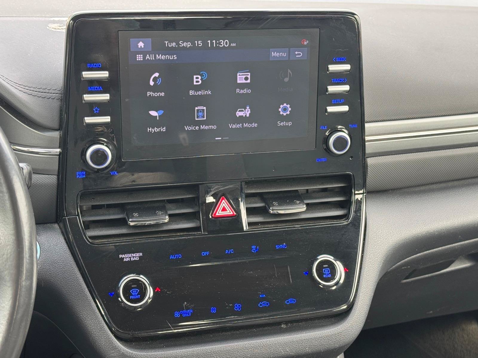Used 2022 Hyundai Ioniq SE FWD image 11