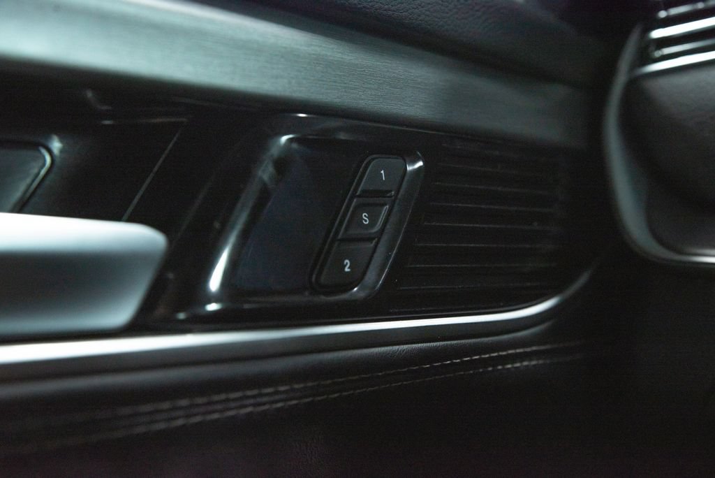 Used 2025 Jeep Wagoneer Series II RWD image 30