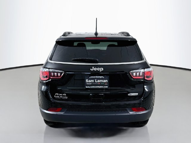 Used 2025 Jeep Compass Latitude AWD/4WD image 6