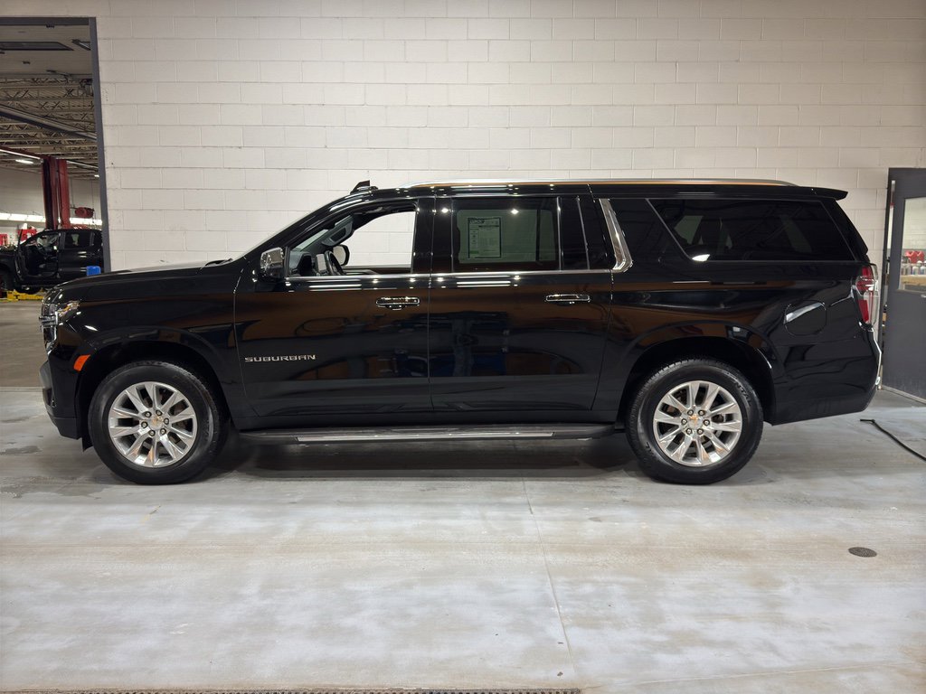 Used 2024 Chevrolet Suburban Premier image 2