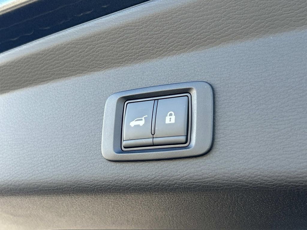 New 2026 Mitsubishi Outlander SE FWD image 12