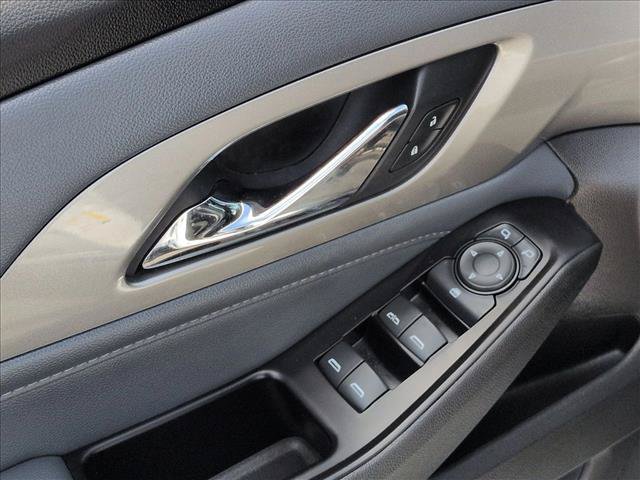 Used 2019 Chevrolet Traverse LT FWD image 13