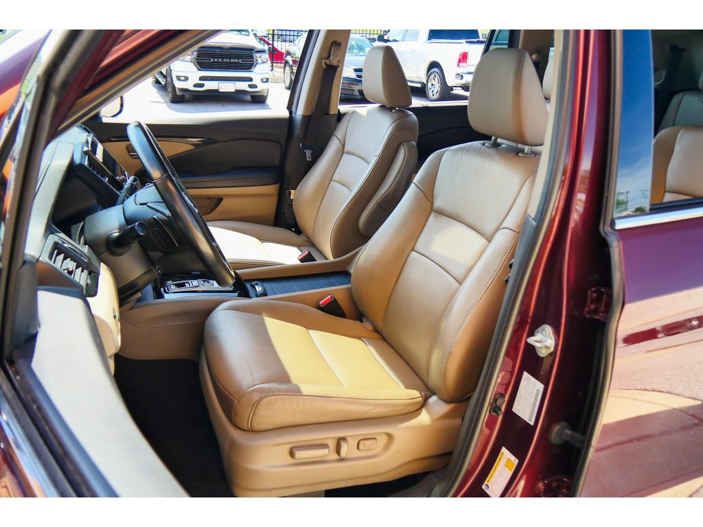 Used 2022 Honda Pilot Touring image 11