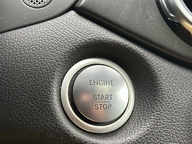 Used 2018 Mercedes-Benz GLA 250 4MATIC image 27