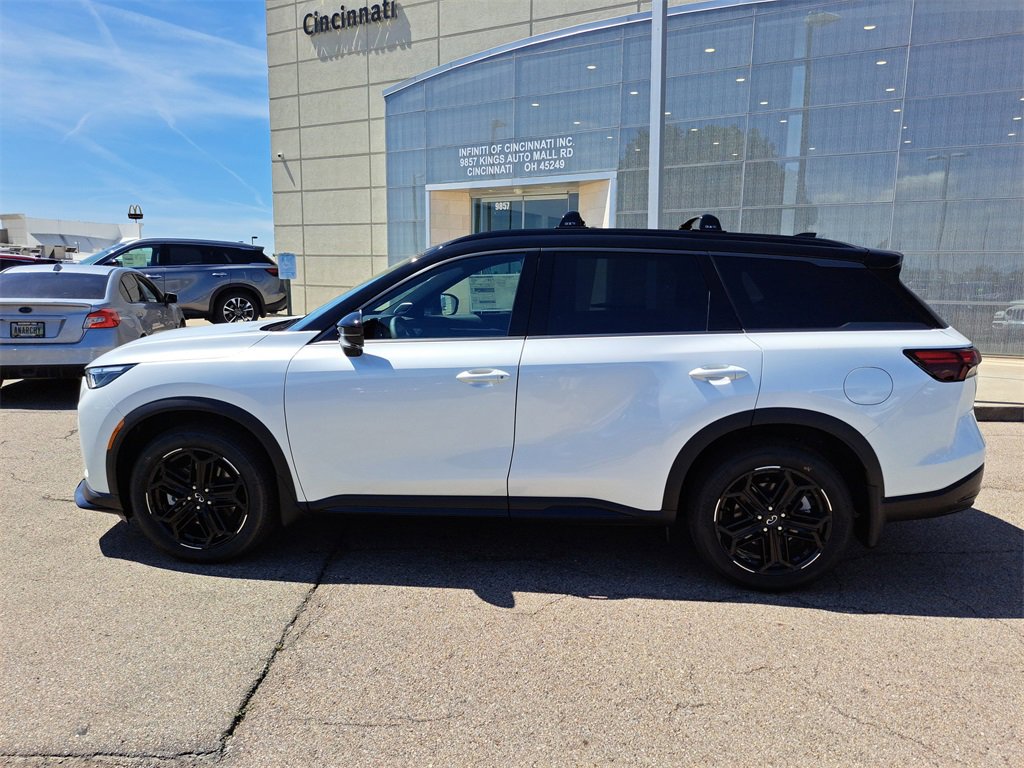 New 2026 INFINITI QX60 Luxe image 2