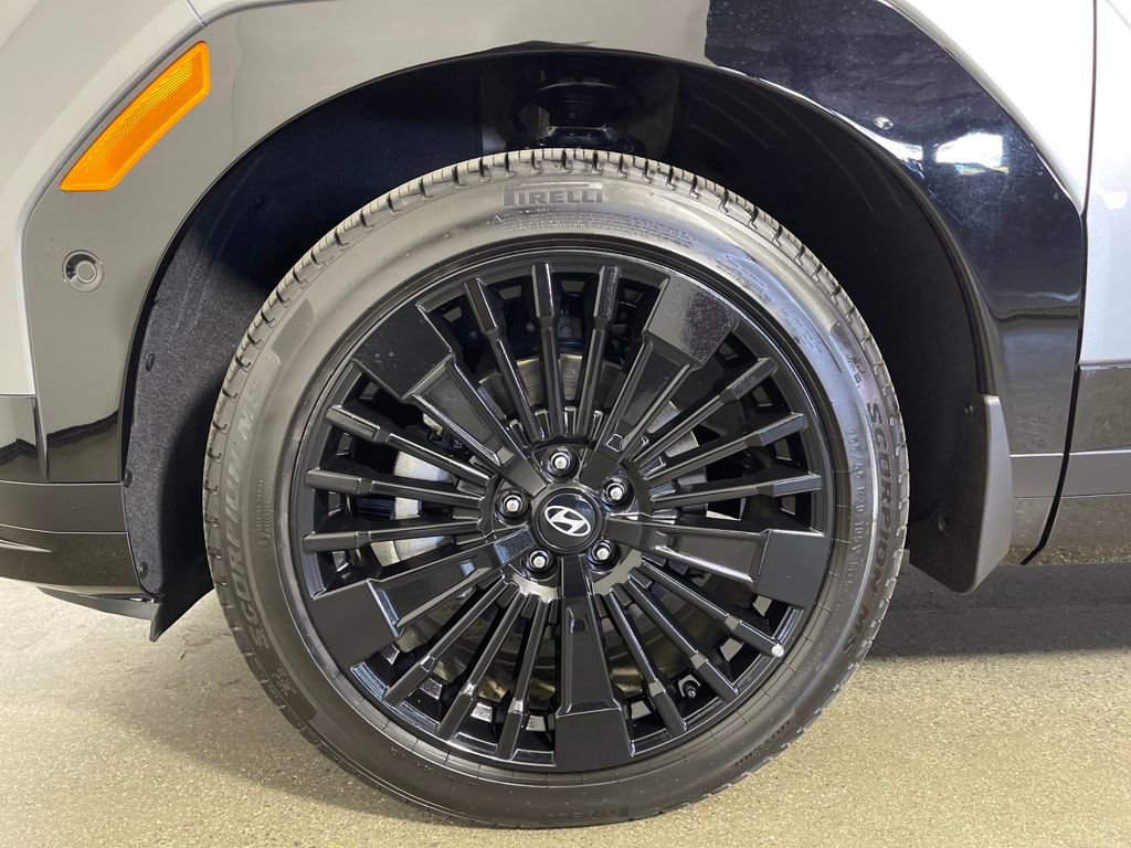 Certified 2025 Hyundai Santa Fe Calligraphy image 11