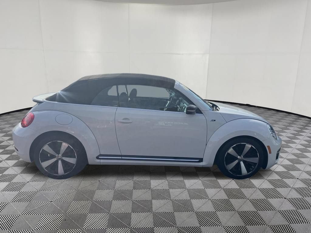 Used 2014 Volkswagen Beetle R-Line FWD image 4