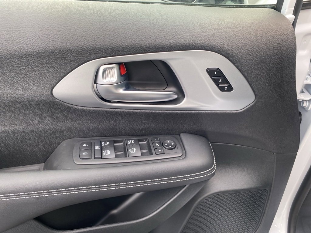 New 2026 Chrysler Pacifica Limited w/ S Appearance Package image 20