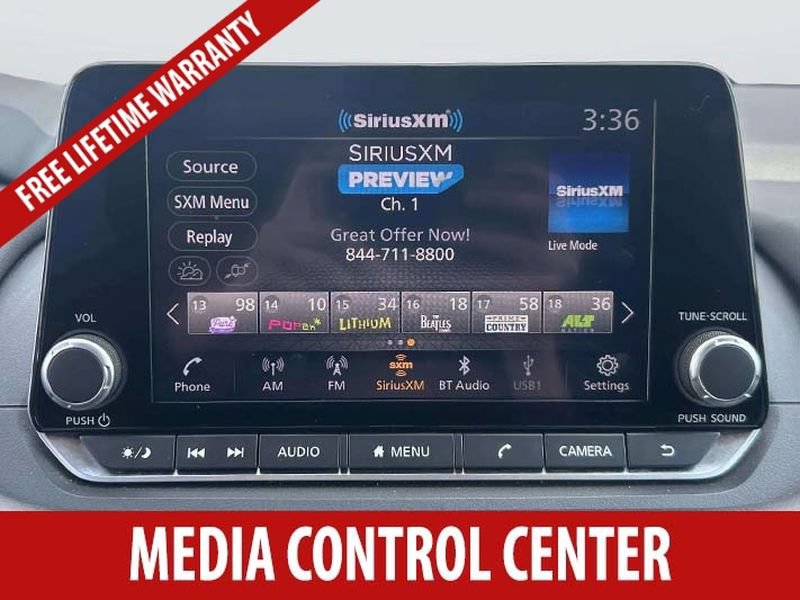 Used 2024 Nissan Rogue S AWD/4WD image 9