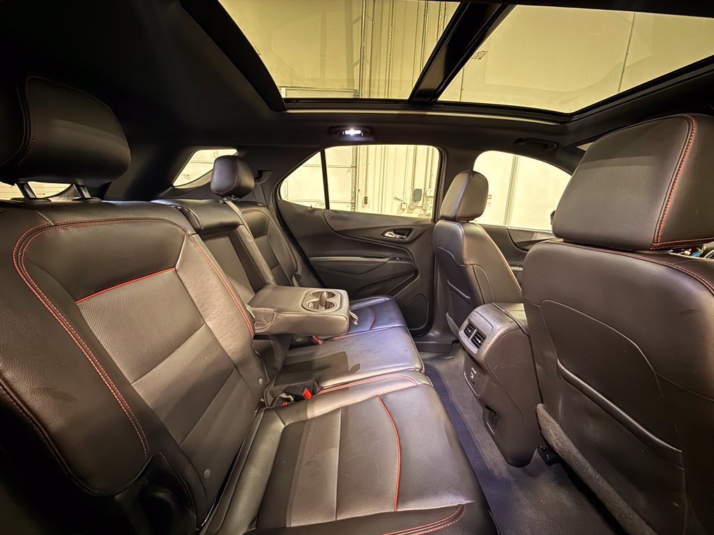 Used 2022 Chevrolet Equinox RS w/ RS Leather Package FWD image 21