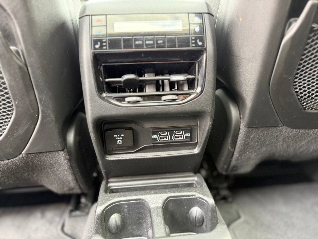 Used 2023 Jeep Grand Cherokee L Limited image 28