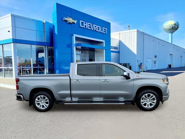 Used 2024 Chevrolet Silverado 1500 LTZ AWD/4WD image 2