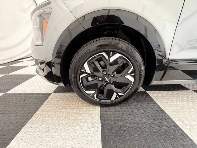 Used 2025 Kia Niro Wind w/ Wind Preserve Package FWD image 10