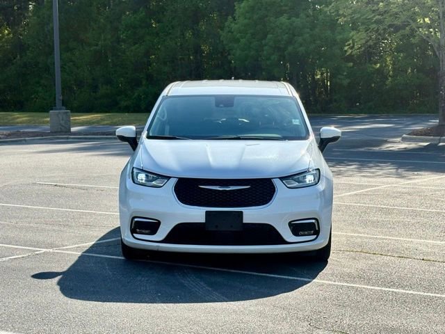 Used 2023 Chrysler Pacifica Touring-L FWD image 12