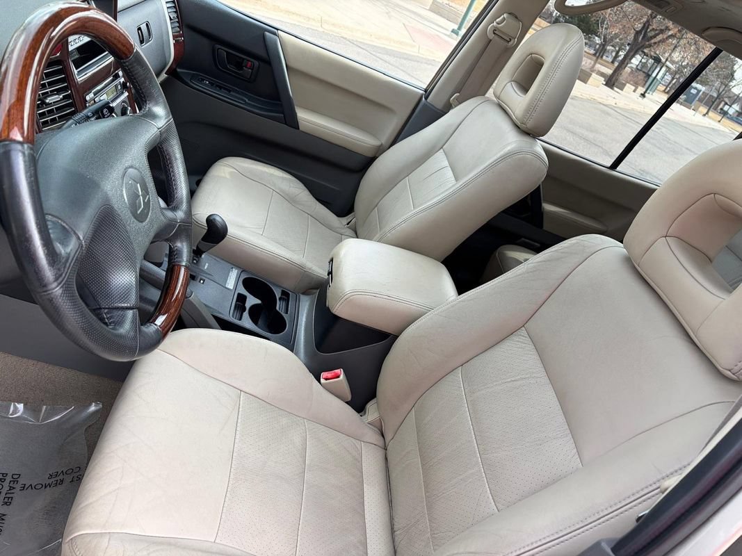Used 2002 Mitsubishi Montero Limited AWD/4WD image 15