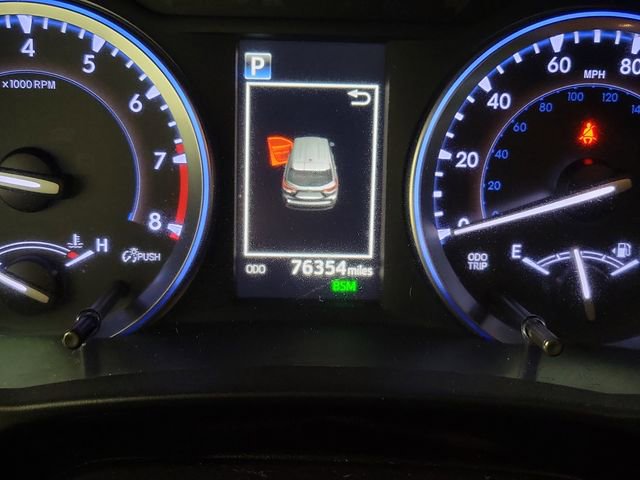 Used 2019 Toyota Highlander XLE FWD image 2