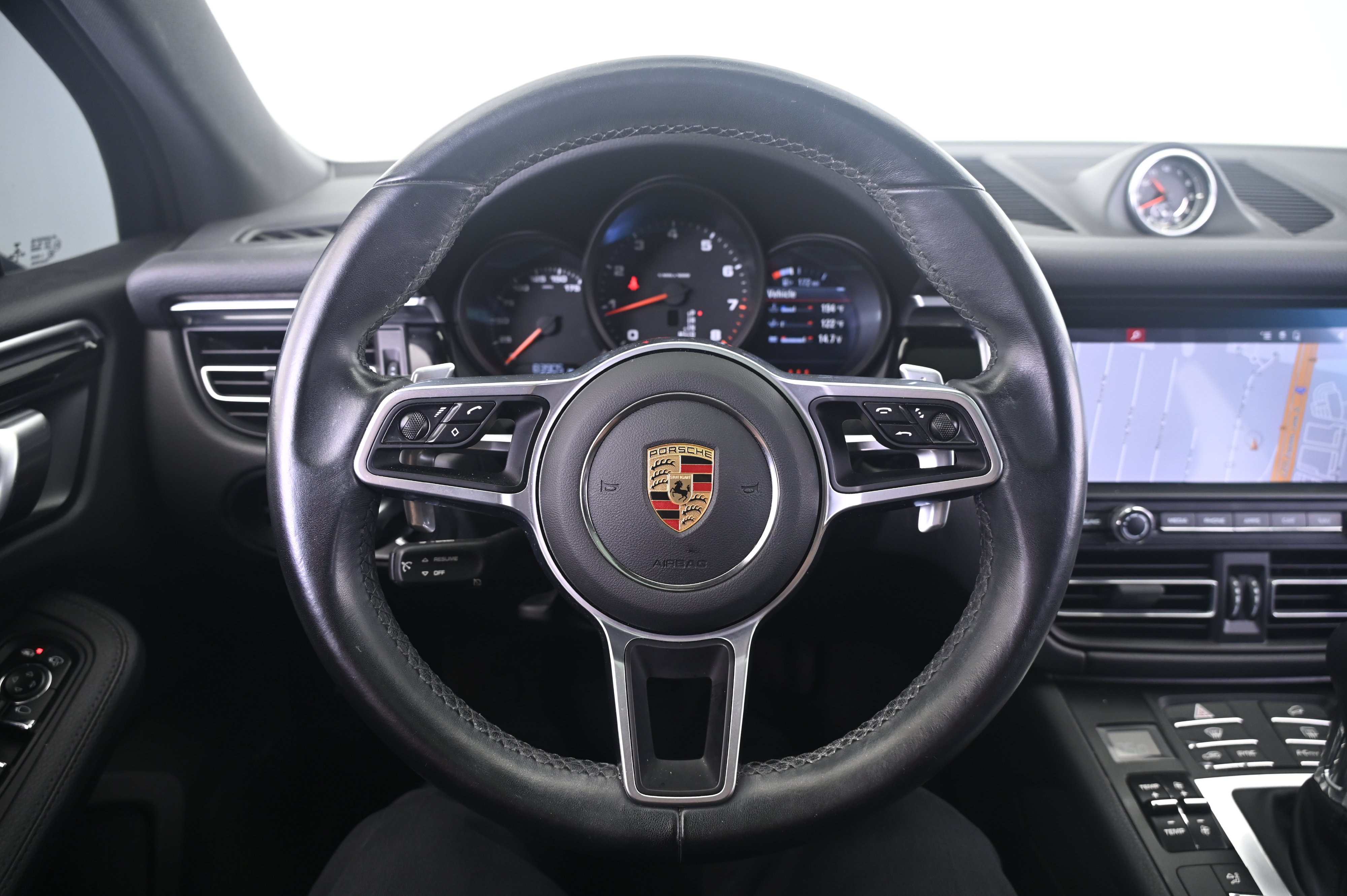Used 2021 Porsche Macan AWD/4WD image 35