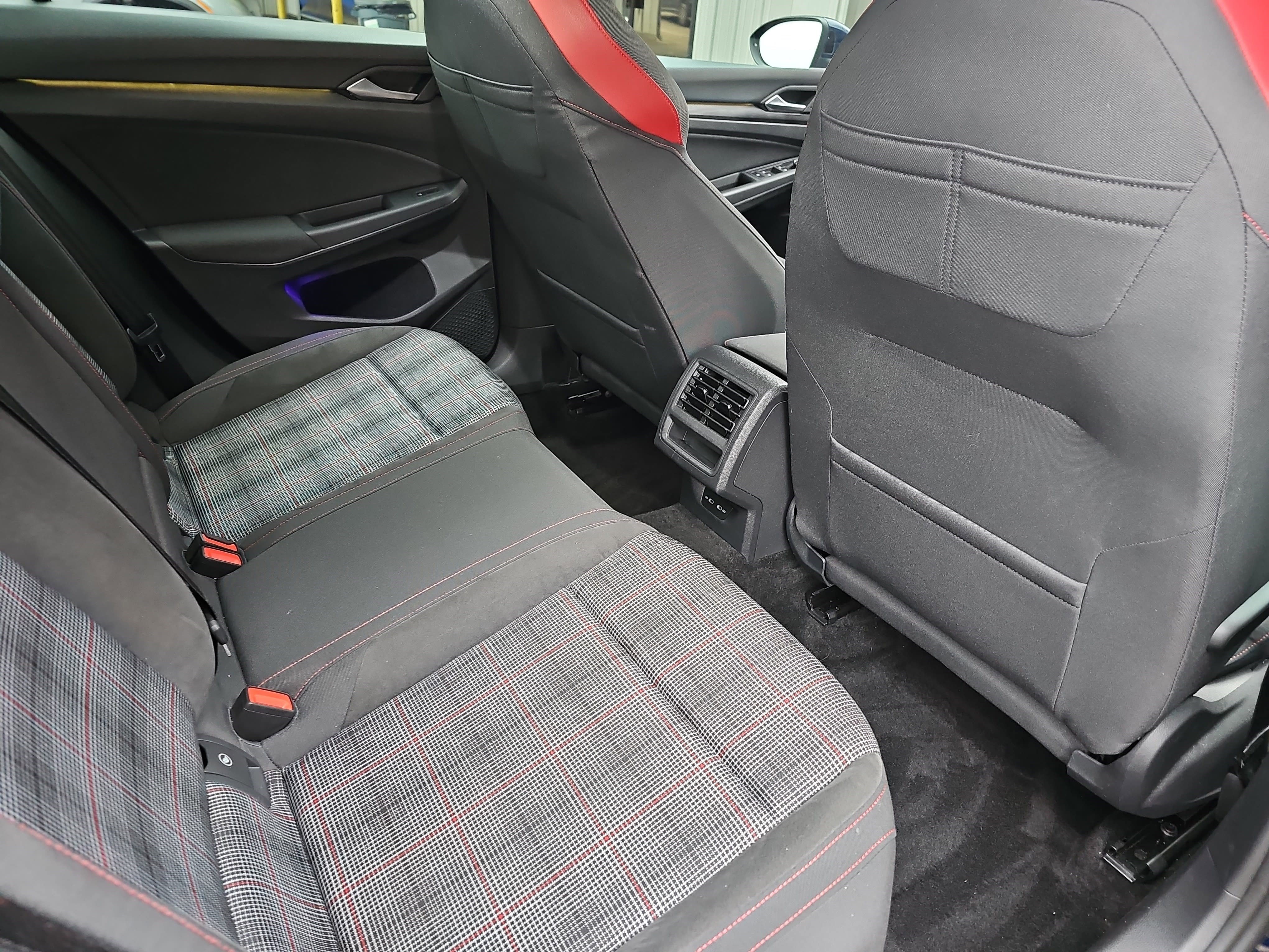 Used 2022 Volkswagen GTI SE image 11