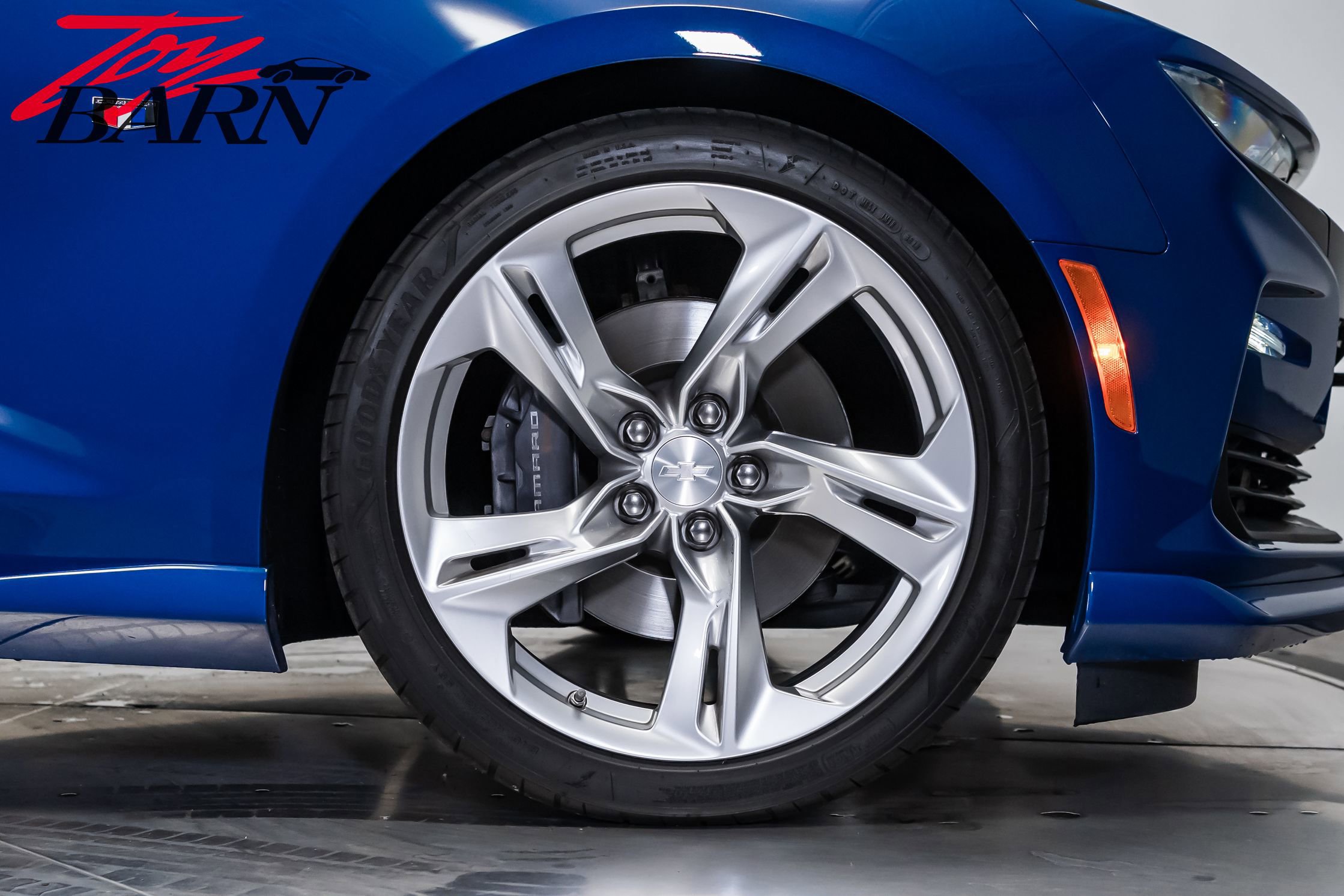 Used 2019 Chevrolet Camaro SS RWD image 16
