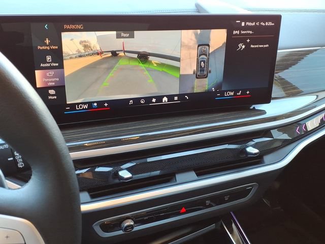 Used 2024 BMW X7 xDrive40i w/ Premium Package AWD/4WD image 6