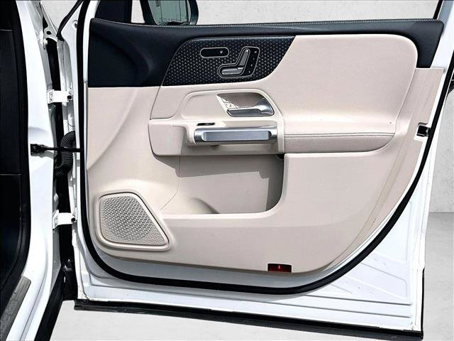 Used 2025 Mercedes-Benz GLB 250 image 19