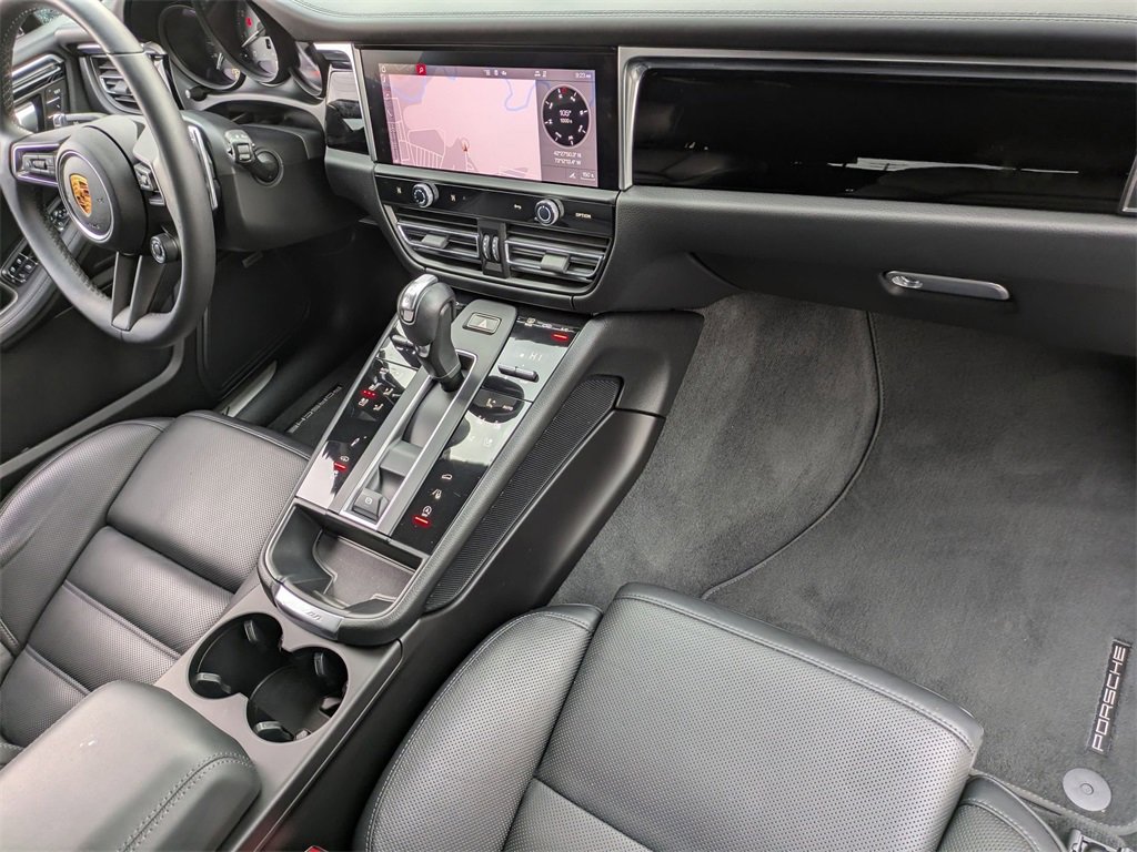Used 2022 Porsche Macan S image 36