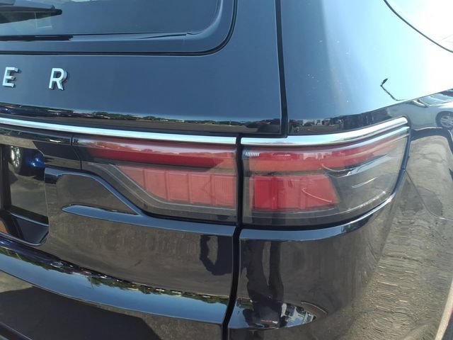 Certified 2024 Jeep Wagoneer Series II AWD/4WD image 16