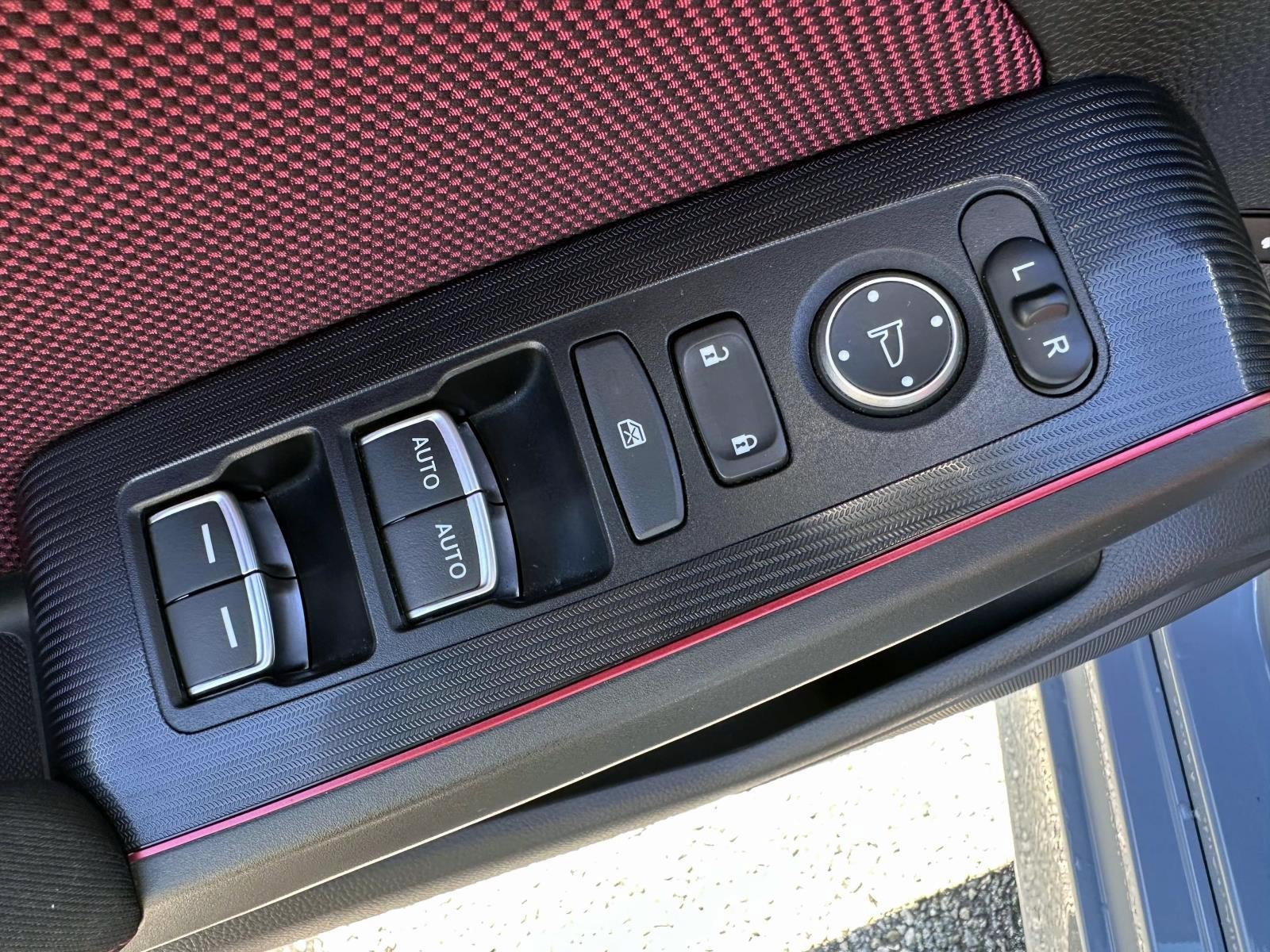 Used 2023 Honda Civic Si image 9