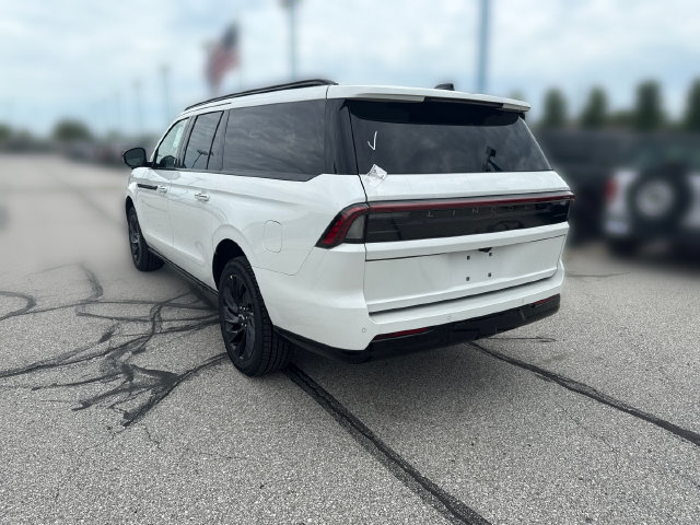 New 2027 Lincoln Navigator L Reserve w/ Jet Appearance Package AWD/4WD image 9