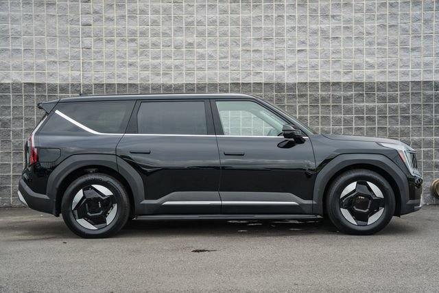 Used 2026 Kia EV9 Light RWD image 4
