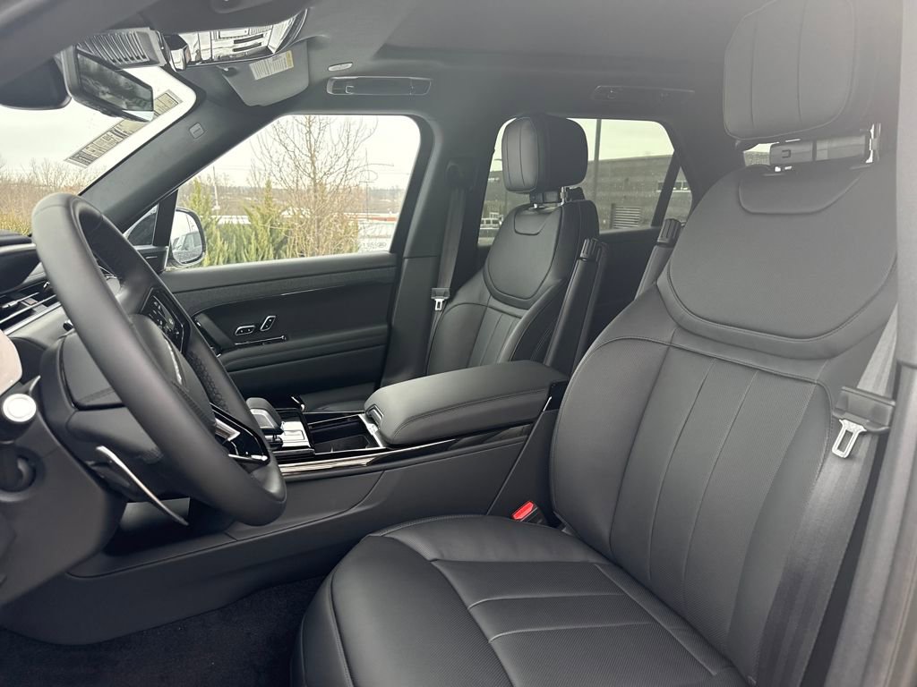 New 2026 Land Rover Range Rover Sport Dynamic SE AWD/4WD image 11