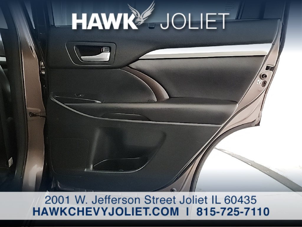 Used 2017 Toyota Highlander XLE AWD/4WD image 23