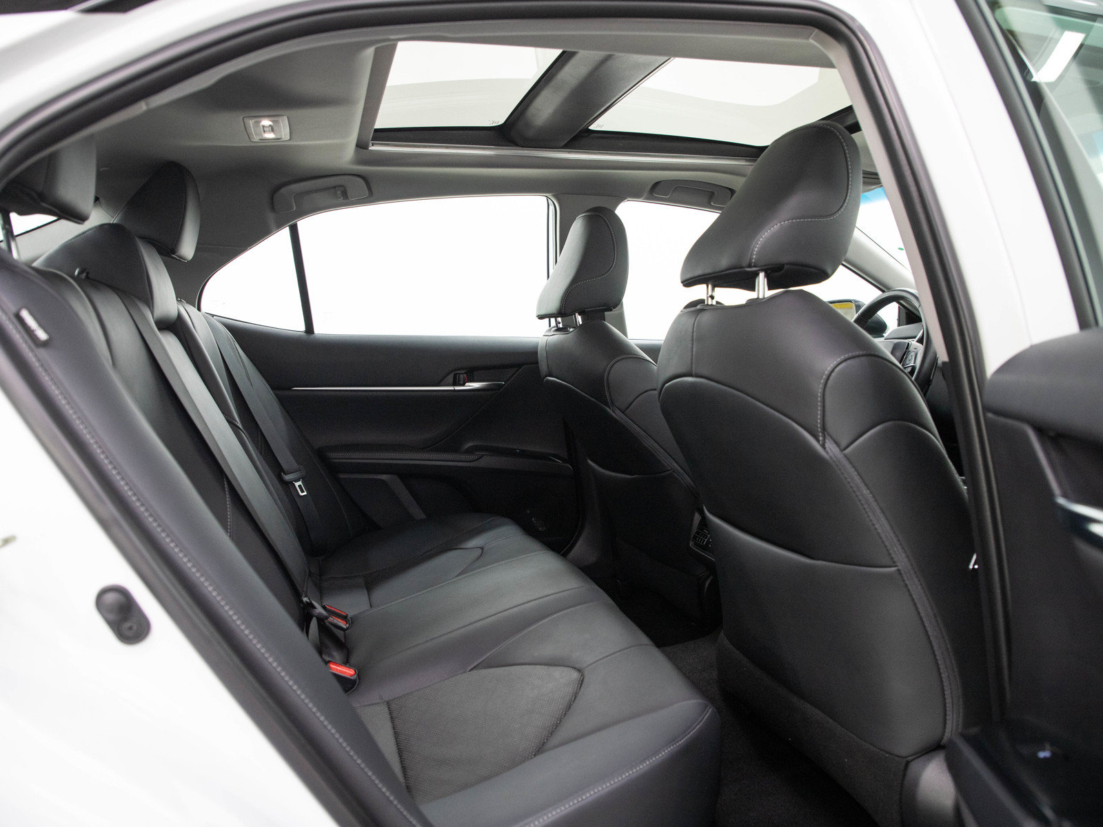 Used 2019 Toyota Camry XSE w/ Driver Assist Package FWD image 12