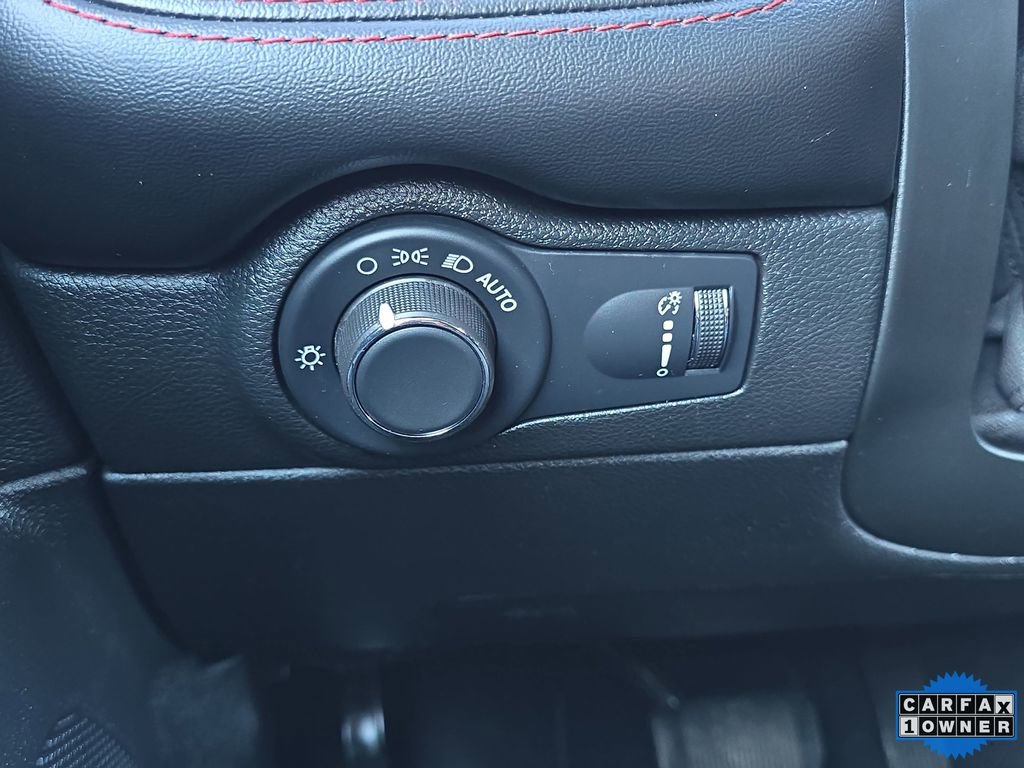 Used 2025 Dodge Durango GT image 27