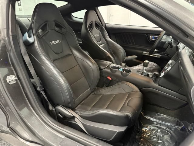Used 2017 Ford Mustang GT Premium w/ GT Performance Package RWD image 31