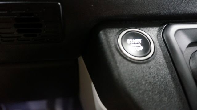 Used 2023 Land Rover Defender 90 S image 23