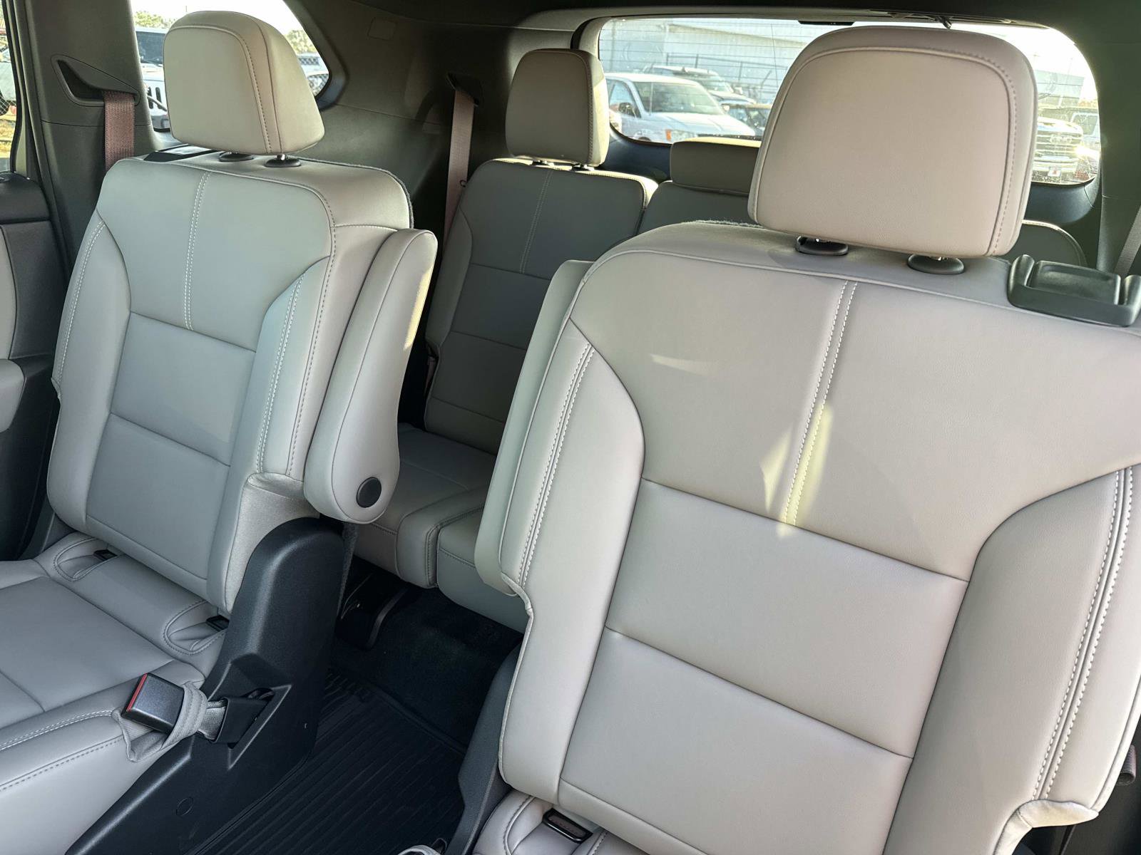 New 2026 GMC Acadia Elevation image 14