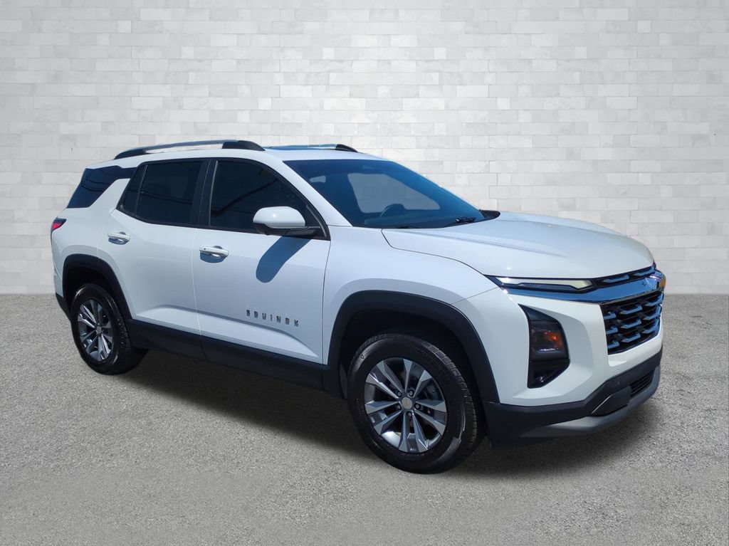 Used 2025 Chevrolet Equinox LT w/ Convenience Package II AWD/4WD image 2