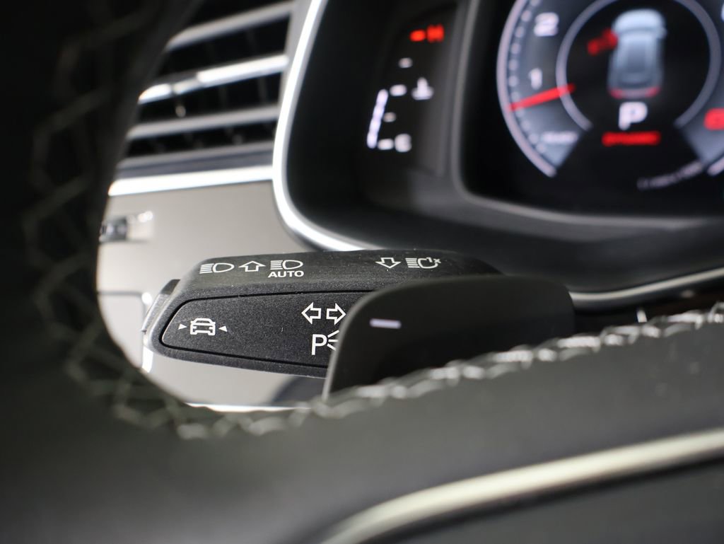 Used 2024 Audi Q8 Premium Plus w/ Premium Plus Package image 29