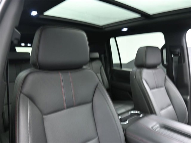 Used 2024 Chevrolet Suburban RST w/ Luxury Package image 31